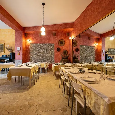 Antica Dimora Marinelli 3* Ficarra